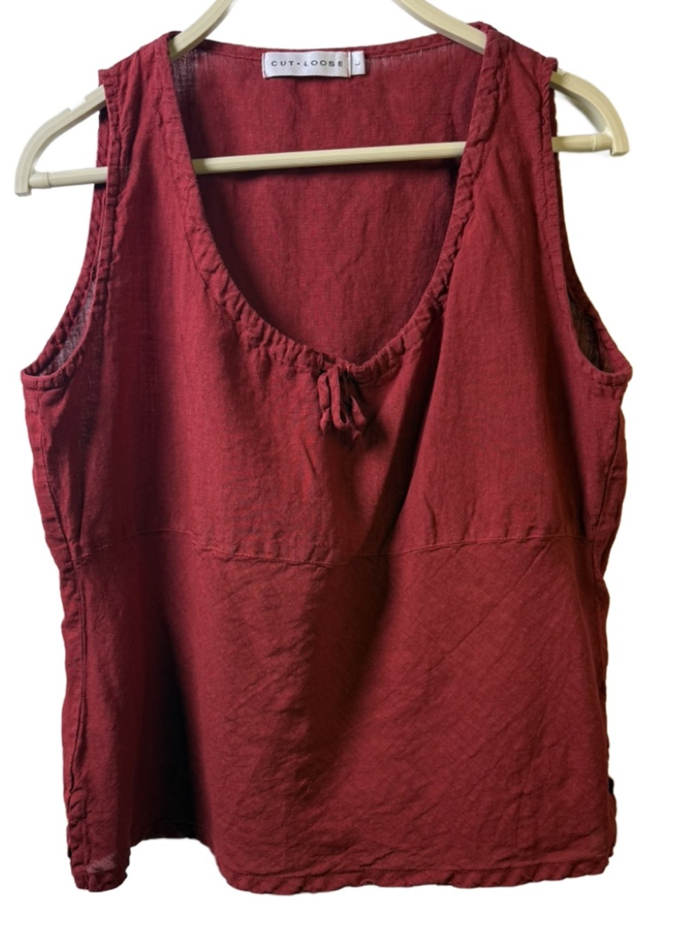 cut loose red linen scoop neck tank with tie detail